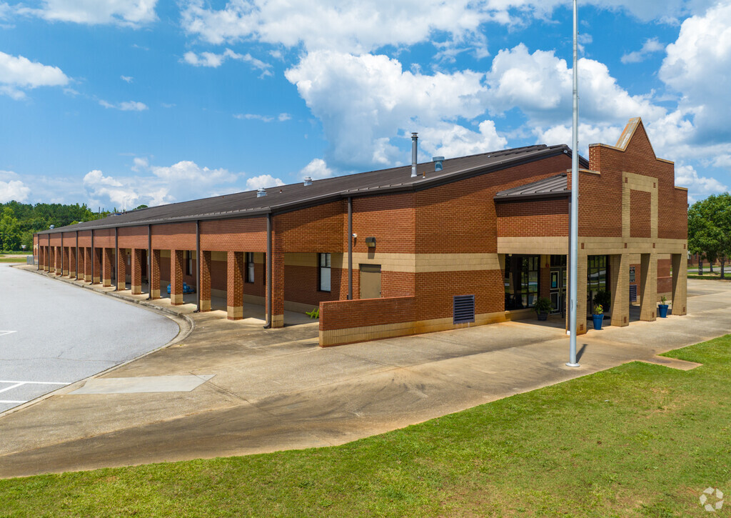 Willis Road Elementary School is located at 430 Willis Rd, Sharpsburg, GA 30277.