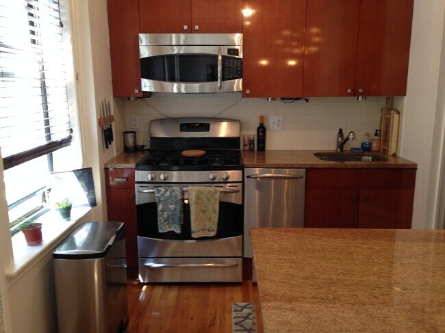 The Crillon Court unit C24, New York, NY 10032 - photo 6