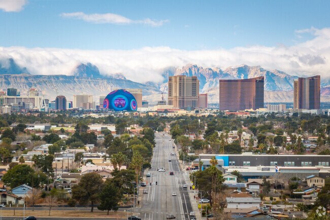 The Strip is only a few minutes away via free way or main streets from Paradise Valley East.