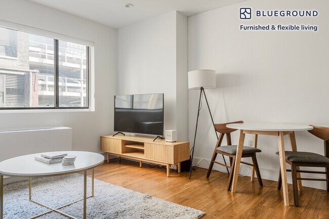 345 W 30th St unit FL6-ID1756, New York, NY 10001 - photo 3