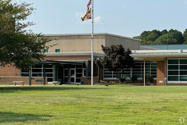 Salisbury Middle School serves the community of Salisbury.