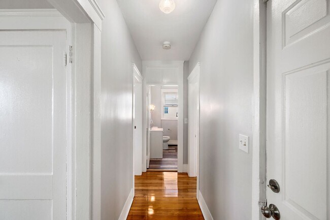 508 Lonsdale Ave unit 3R, Pawtucket, RI 02860 - photo 4