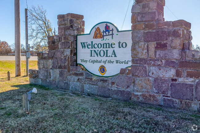The Inola sign welcomes visitors into the community.