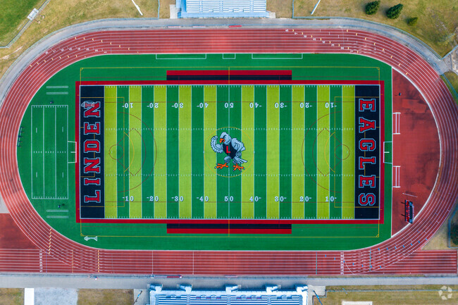 Linden High School football team had a 4-6 record in 2023.