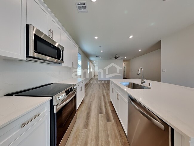 678 Crimson Flare Ct, Henderson, NV 89011 - photo 4