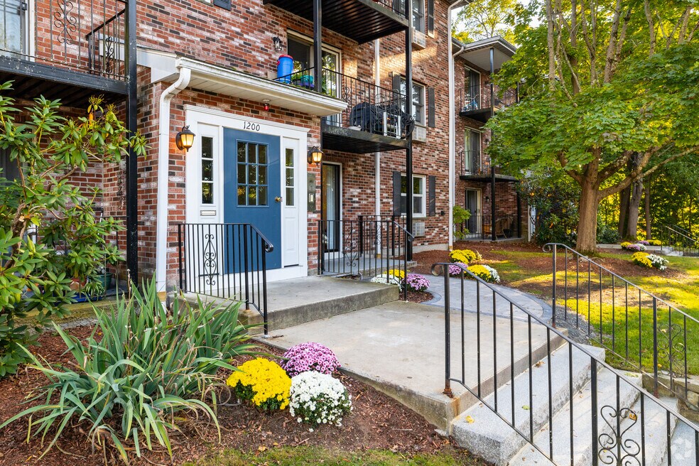 Canton Estates at Neponset, Canton, MA 02021 - photo 1