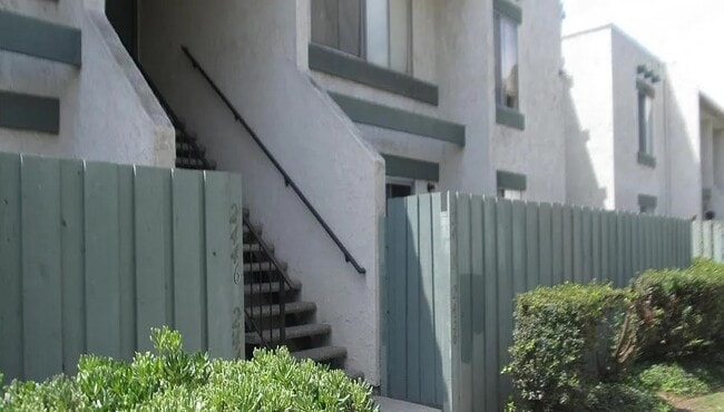 2436 Bolker Dr, Port Hueneme, CA 93041 - photo 2