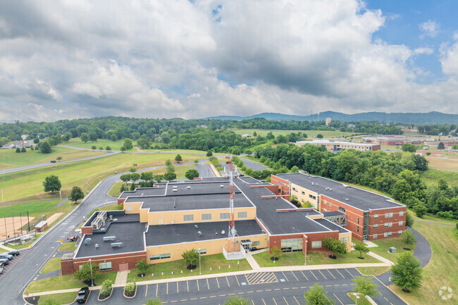 The student to teacher ratio at Middletown Area Middle School is 12 to 1.