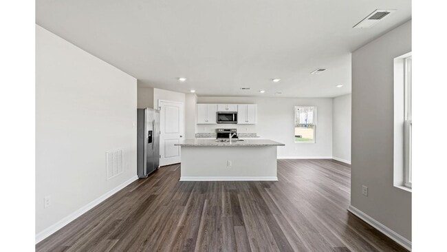 3949 Schooner Ln unit 36203817, Hopewell, VA 23860 - photo 4