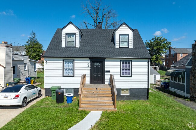 There are new and older homes in Cylburn.