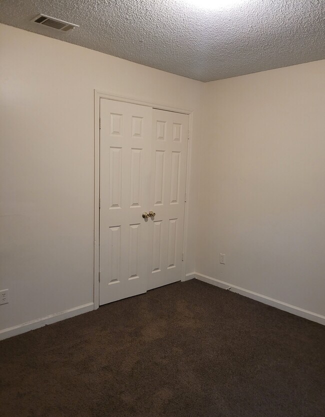 1001 University St unit A, Albany, GA 31707 - photo 5