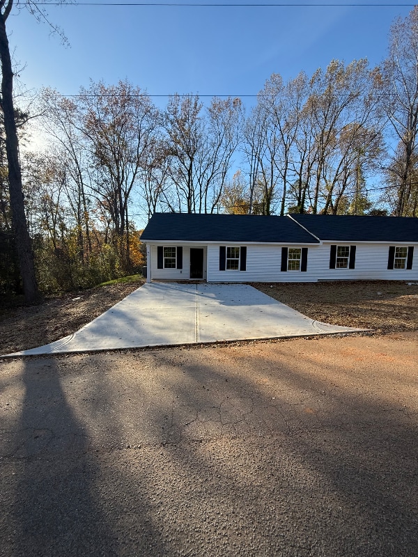 194 Sheree Ln, Sanford, NC 27330