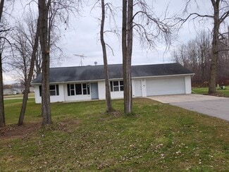 4944 Rosewood Ct, Little Suamico, WI 54141