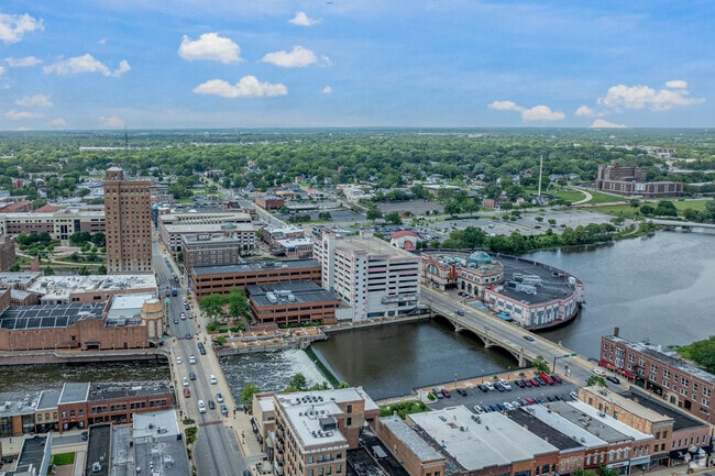 One of South End's top features is its proximity to downtown Aurora.