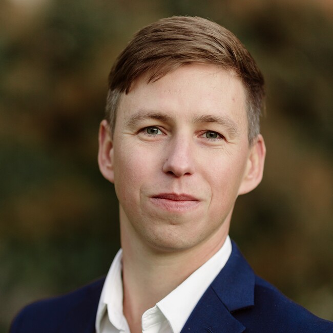 Agent Photo