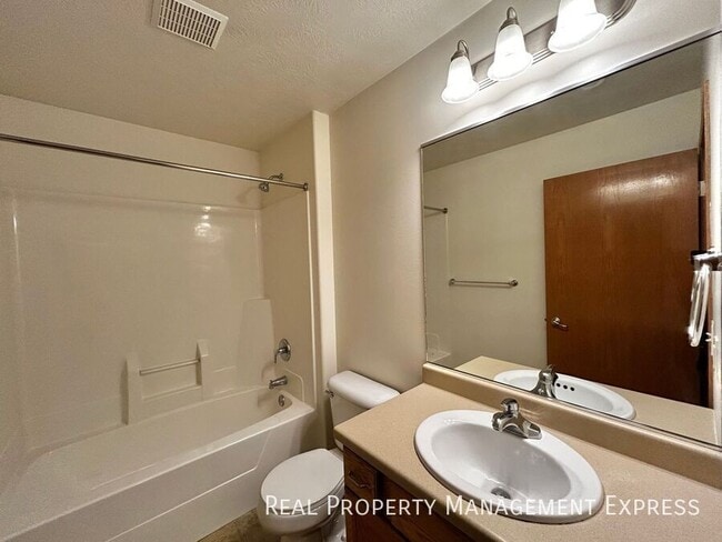 402 9th Ave, Brandon, SD 57005 - photo 7