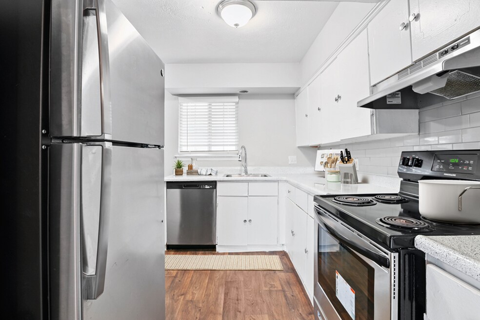 MacArthur Place at 183 2436 N Macarthur Blvd, Irving, TX