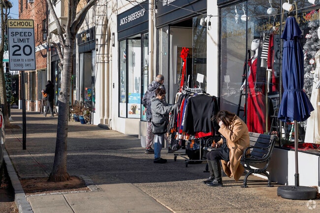 The locals enjoying a little shopping in Larchmont.