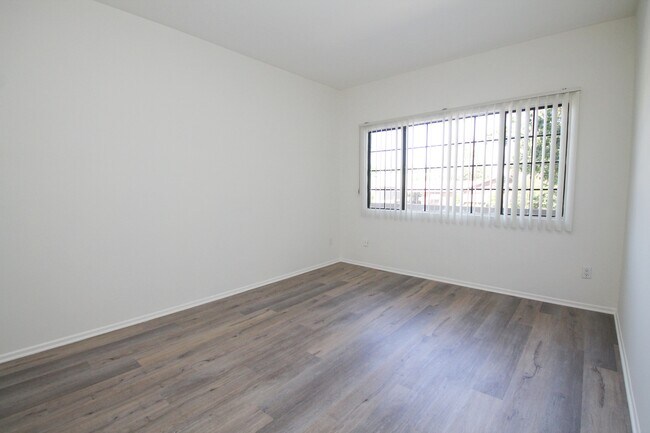 Sherman Oaks Renaissance, Sherman Oaks, CA 91423 - photo 3
