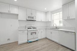 Hale Honu Villas, Sherman Oaks, CA 91423 - photo 5