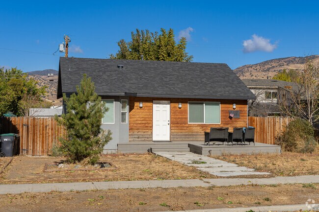 There are several affordable cabin style homes in Tehachapi.