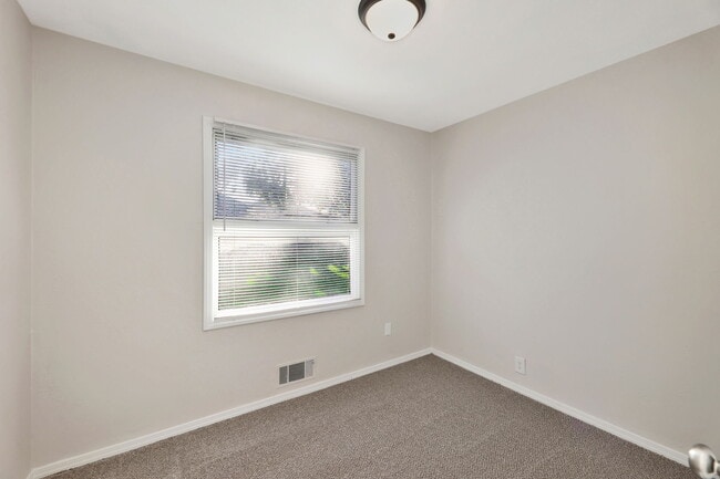 6020 N East Park View St, Park City, KS 67219 - photo 7