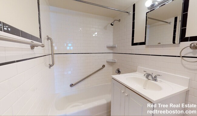 101 Monmouth St unit 211, Brookline, MA 02446 - photo 7
