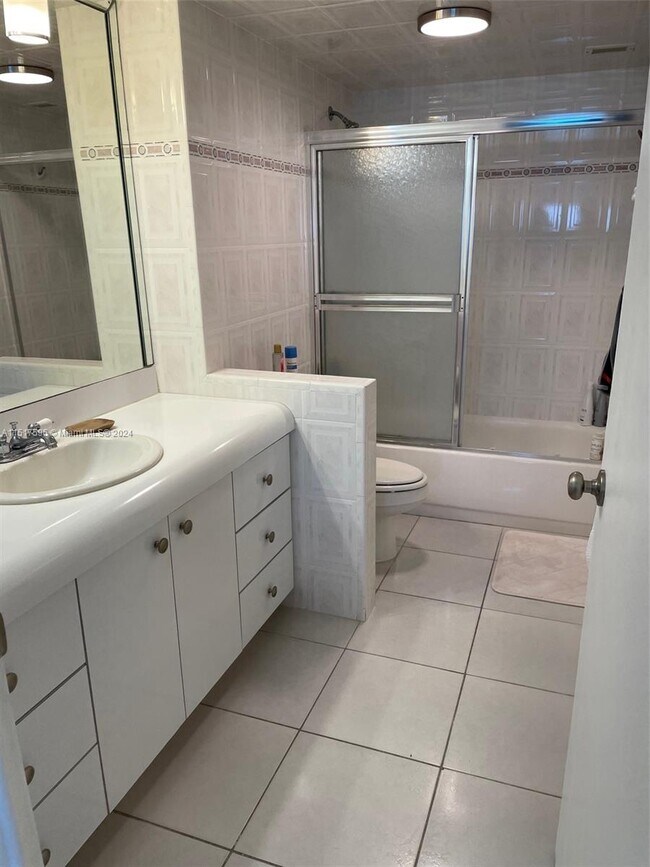 5701 Collins Ave Unit 1606, Miami, FL 33140