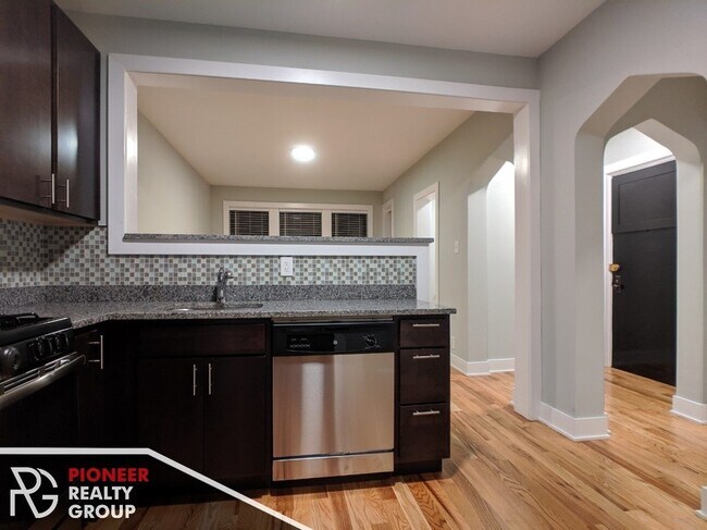 4419 N Wolcott Ave unit 3, Chicago, IL 60640 - photo 2