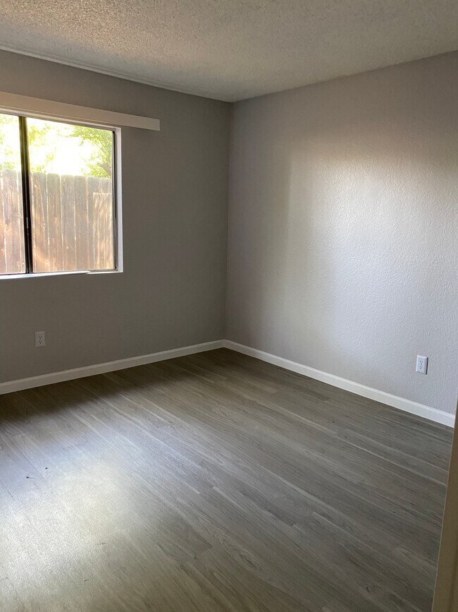 Jurupa Hacienda Apartments, Riverside, CA 92506 - photo 2