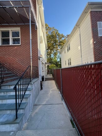 336 Mile Square Rd Unit 1st, Yonkers, NY 10701