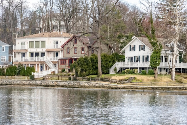 Waterfront Colonial and Cape style homes are featured prominently in Baxter Estates.