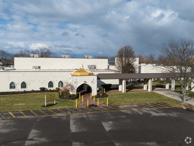 International Academy Of Cincinnati
Private Pre-K, Elementary, Middle School.
Westchester, Ohio