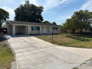 202 Punta Alta Ct, Lehigh Acres, FL 33936