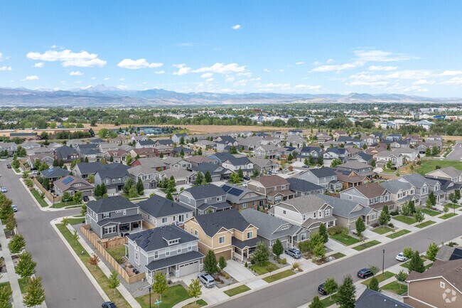 Residents of Quail enjoy a suburban retreat, with easy access to Longmont’s downtown.