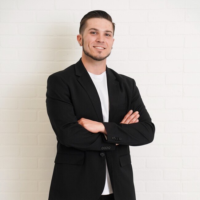 Agent Photo