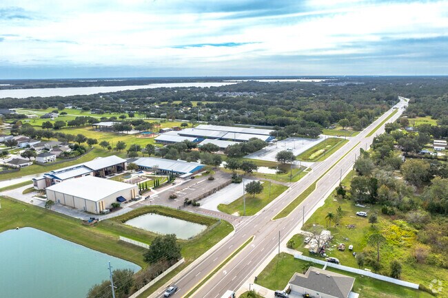 Berkley Accelerated Middle School is an above average public school in Auburndale, FL.