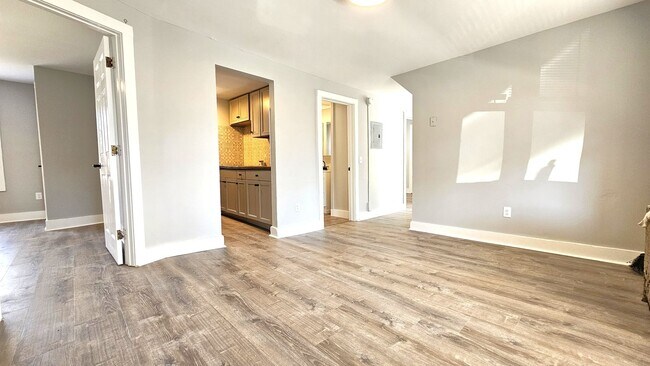 43-47-47 Willow St unit 43 Willow St - Avail, Burlington, VT 05401 - photo 5