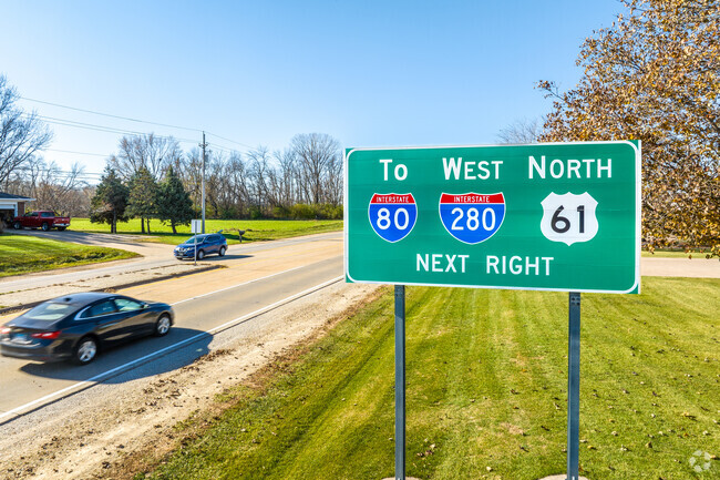 Easy access to Interstates 280 and 80 make getting around town easy and convenient.