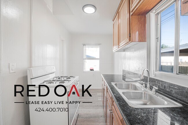 12145 Pine St unit 12143-B, Norwalk, CA 90650 - photo 2