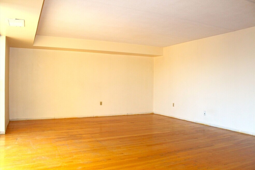 1243 Beacon St unit 7D, Brookline, MA 02446 - photo 1