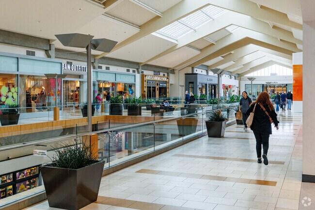 The nearby Bellevue Square Mall has dozens of stores, including Macy's and Nordstrom.