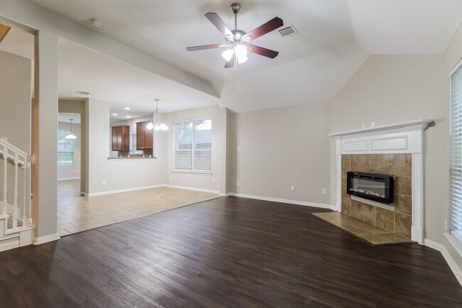 226 Fantasy Ln, Montgomery, TX 77356 - photo 5
