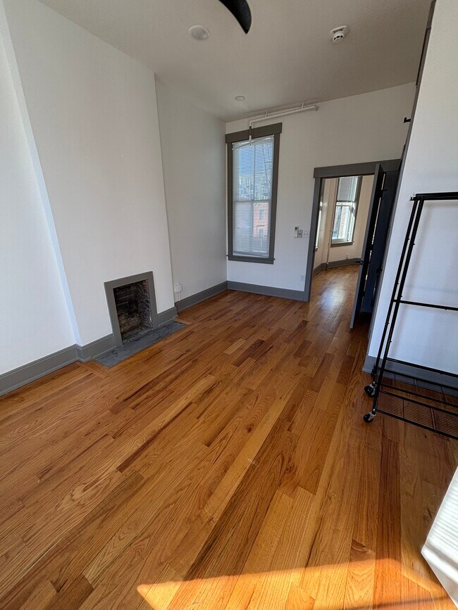 1725 Elm St, Cincinnati, OH 45202 - photo 6