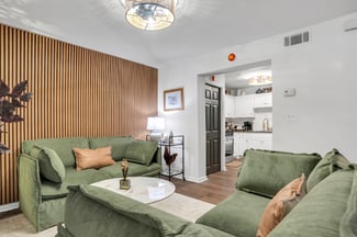 121 W Hall St Unit B, Savannah, GA 31401