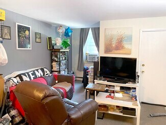 39 Garrison Rd Unit B, Brookline, MA 02445