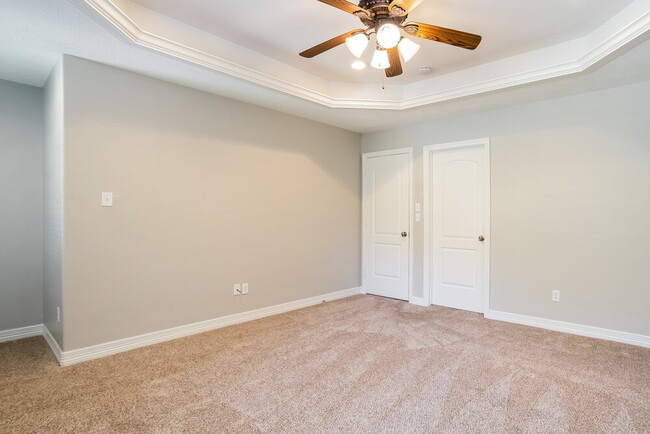 612 Spruce Dr, Conroe, TX 77302 - photo 6