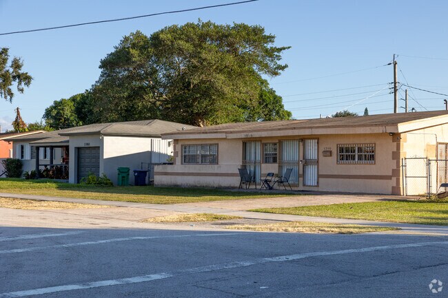 There are many multi family homes in Pinewood Park.