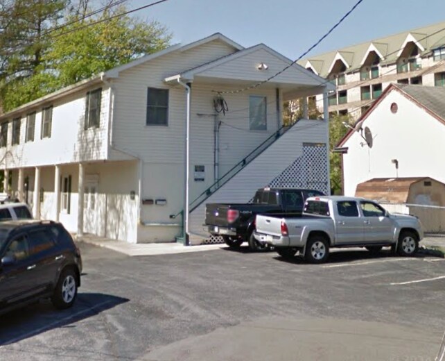 409 S Pugh St unit 1, State College, PA 16801 - photo 2