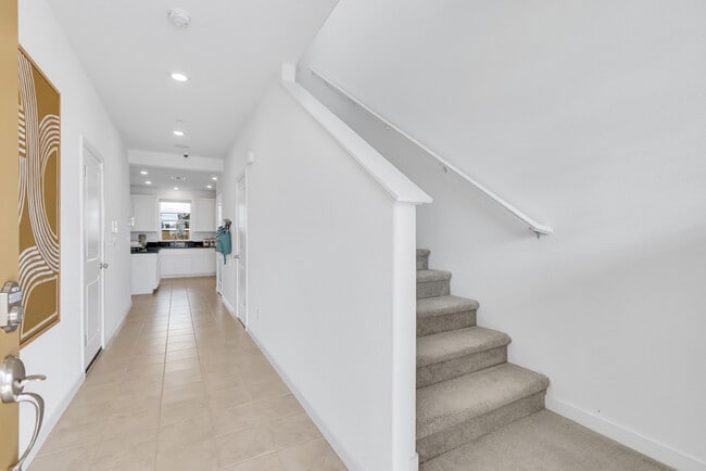 10003 Fletching Way unit 36664144, Sacramento, CA 95829 - photo 5